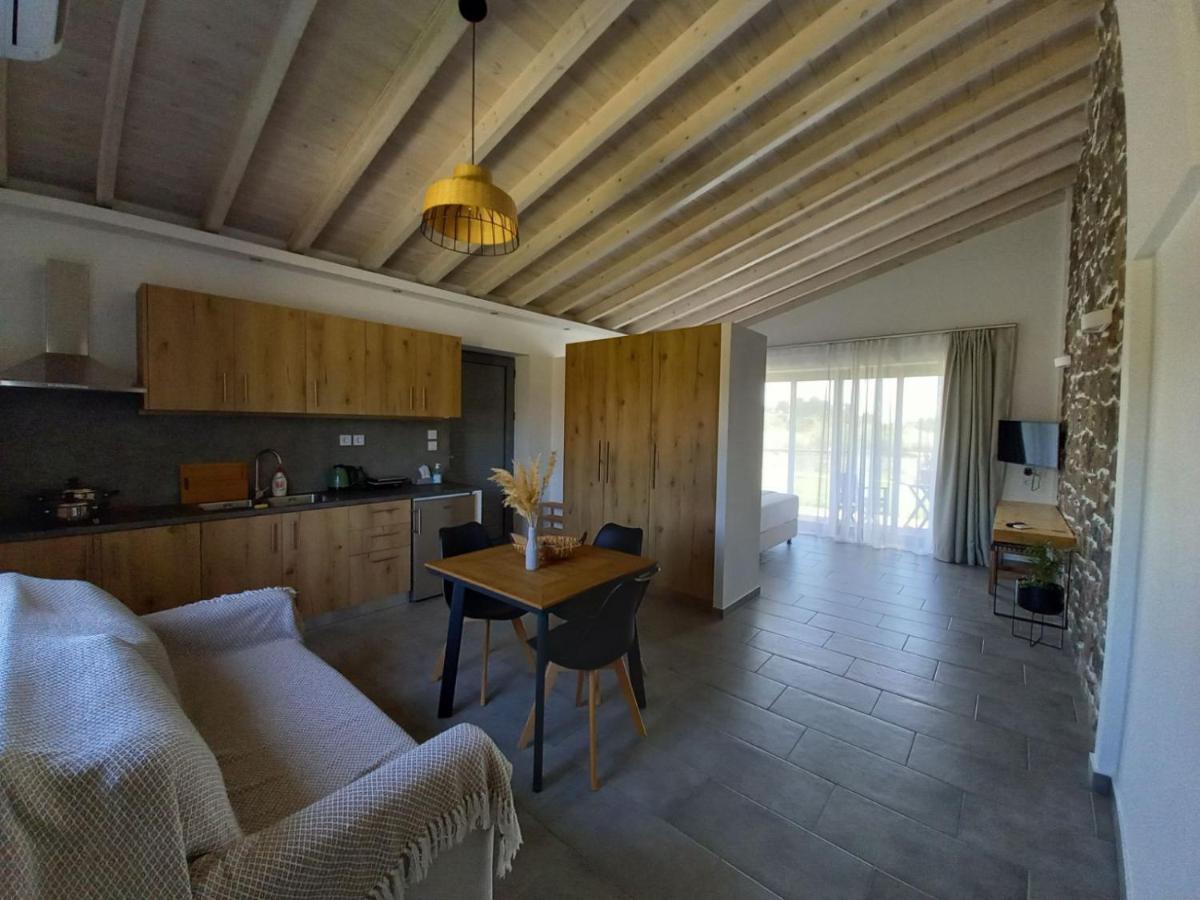 Lithos Villas สกาลา เอเรโซ ภายนอก รูปภาพ